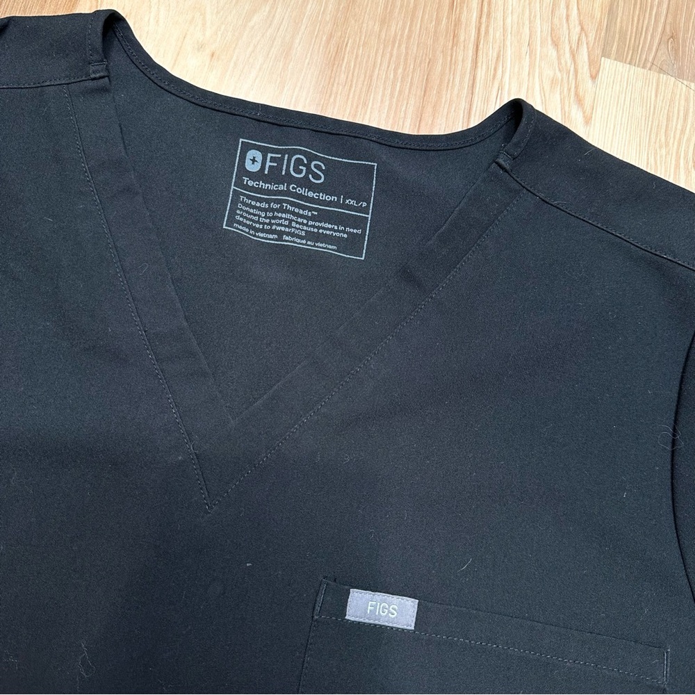 Figs Black Catarina One Pocket Scrub Top women’s size XXL Petite - Picture 3 of 5